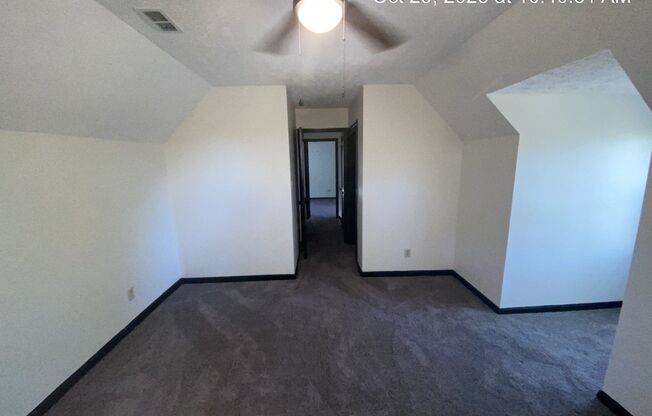 3 beds, 2 baths, $1,650