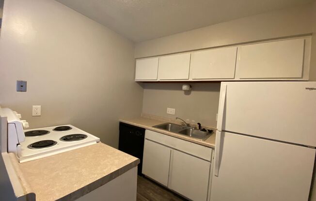 1 bed, 1 bath, 545 sqft, $795, Unit 114 NW College Ave #05