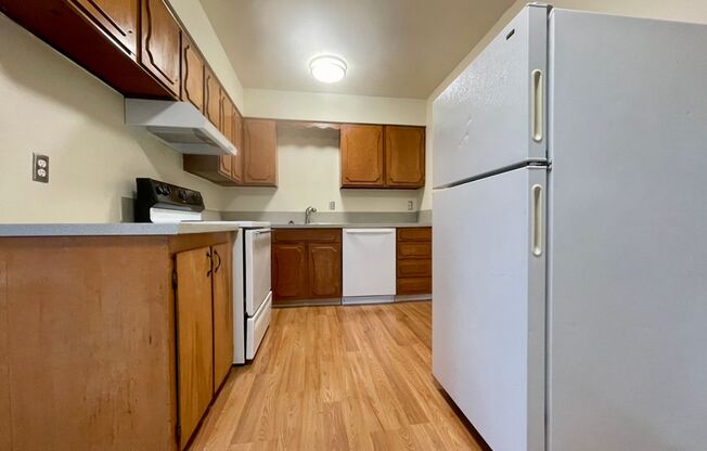 2 beds, 1 bath, $1,475, Unit 1434