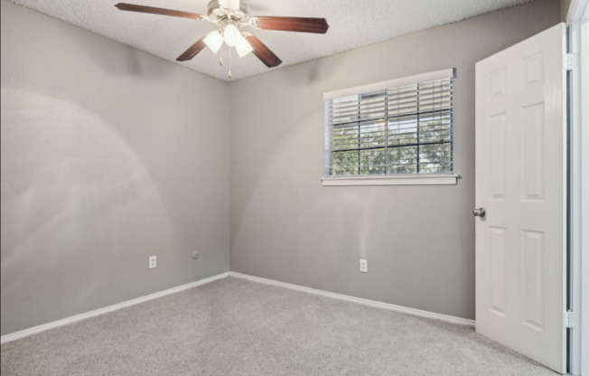 2 beds, 1 bath, 1,031 sqft, $1,495