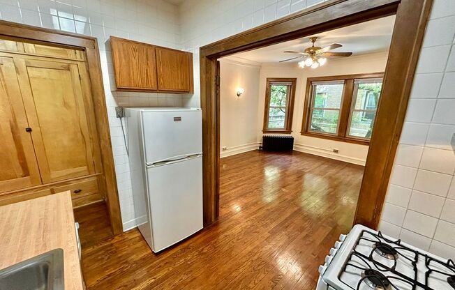 1 bed, 1 bath, 425 sqft, $1,865, Unit 233-120