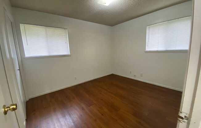 2 beds, 1 bath, $1,399