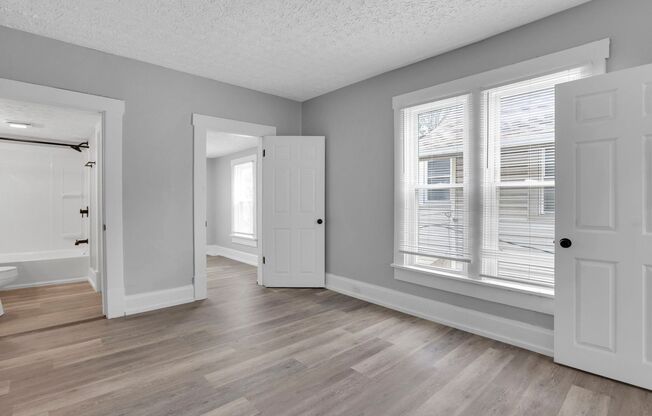 124-126 E MORRILL AVE
