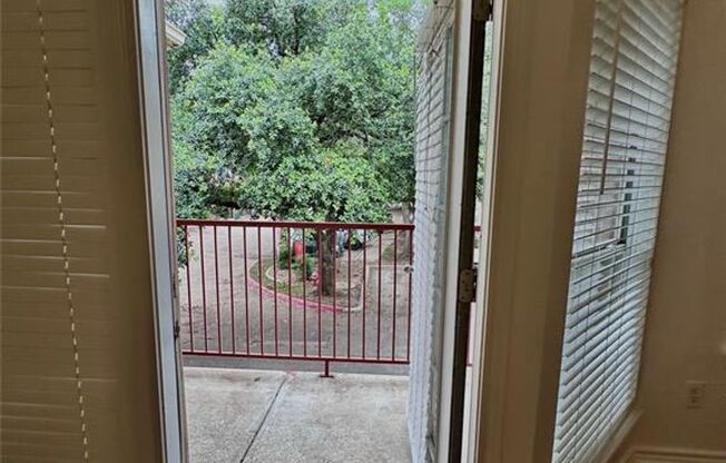1 bed, 1 bath, $1,195, Unit Unit 424