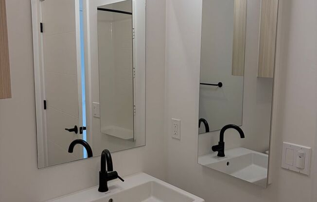 Studio, 1 bath, 422 sqft, $2,495, Unit 908