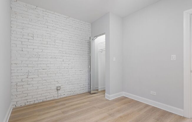 2 beds, 1 bath, 561 sqft, $2,100, Unit 1633-3L