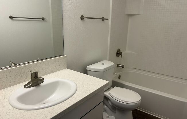 1 bed, 1 bath, 750 sqft, $2,430, Unit D099