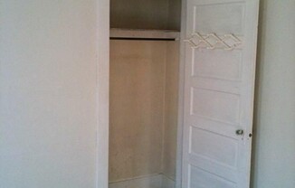 4 beds, 2 baths, $2,600, Unit 511 Admiral #2