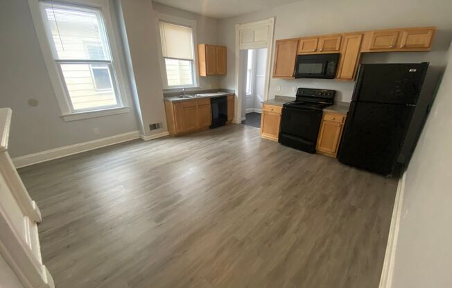 PRE LEASE FOR AUGUST 2025 Newly Renovated 5 bdrm/2 bath Mins. from UC Campus for Only $3750/mo ($750/person)!