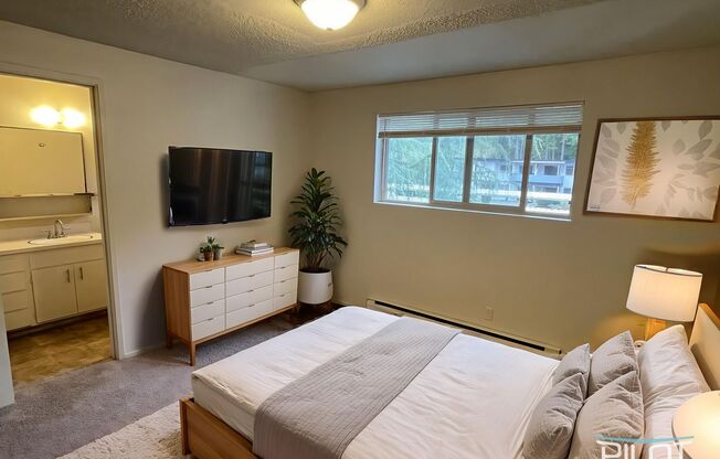 1 bed, 1 bath, 525 sqft, $1,425, Unit 10