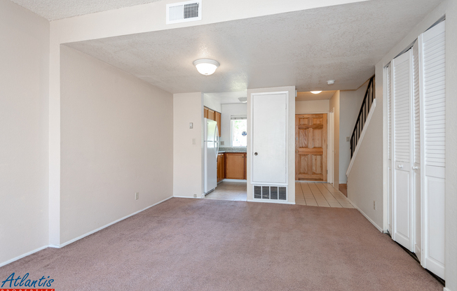 Spacious Evergreen Townhouse | New Interior Paint | Patio | Garage