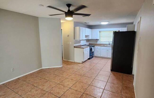 3 beds, 2 baths, $2,290