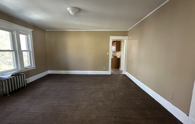 3 beds, 1 bath, 1,200 sqft, $1,500, Unit 2