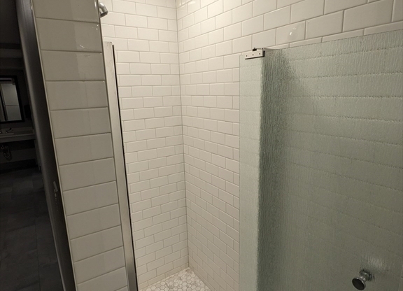 Studio, 1 bath, $2,175, Unit 3G