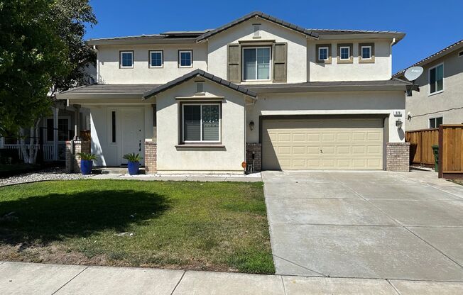 Beautiful 4 Bedroom, 4 Bath Tracy Home With Solar