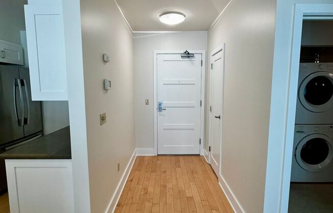 1 bed, 1 bath, $2,200, Unit SUITE 304