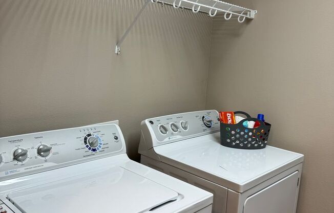 1 bed, 1 bath, 662 sqft, $1,020, Unit 2400-303