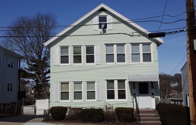 11 BATEMAN ST