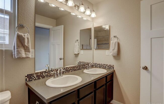 Beautiful 3 Bedroom 3 Bath Home Available for Rent!