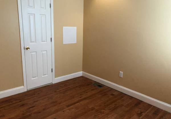 Great 2BR/2BA home in Prime location in University City. Available Nov 5th