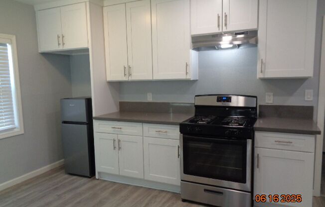 Cute and Cozy Ranch Style Home in East Lancaster