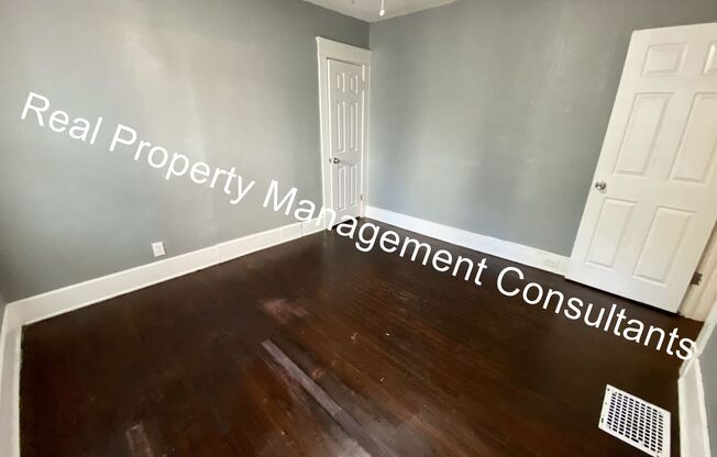 3 beds, 1 bath, $1,200