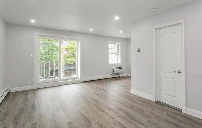 9729 4 AVE
