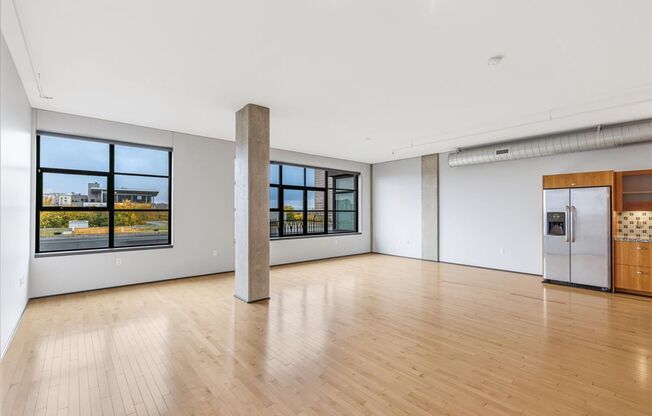 Studio, 1 bath, $2,100