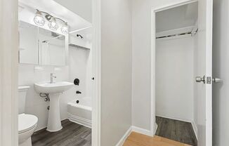 210 E 36 ST