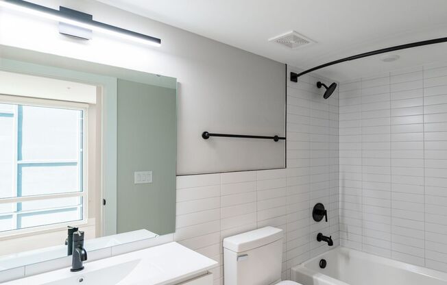 1 bed, 1 bath, 735 sqft, $1,650, Unit 501