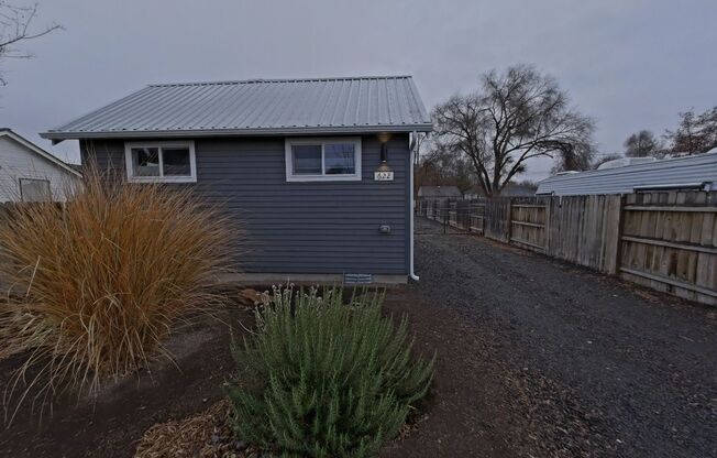 Lovely Remodeled 2 Bedroom Home in the heart of Prineville