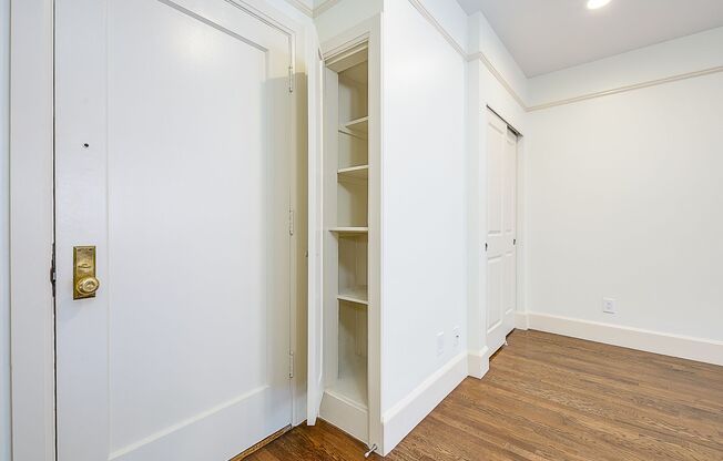 Studio, 1 bath, 463 sqft, $1,550, Unit 408