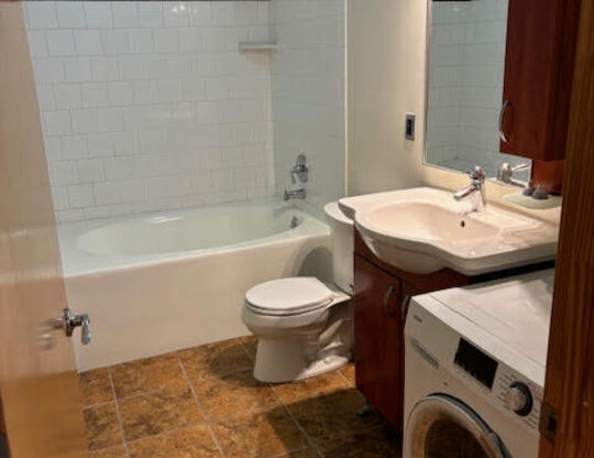 1 bed, 1 bath, 660 sqft, $2,200, Unit 313