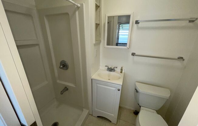 Studio, 1 bath, $1,350