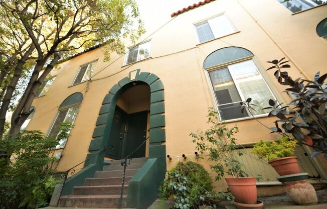 540 Merritt Ave