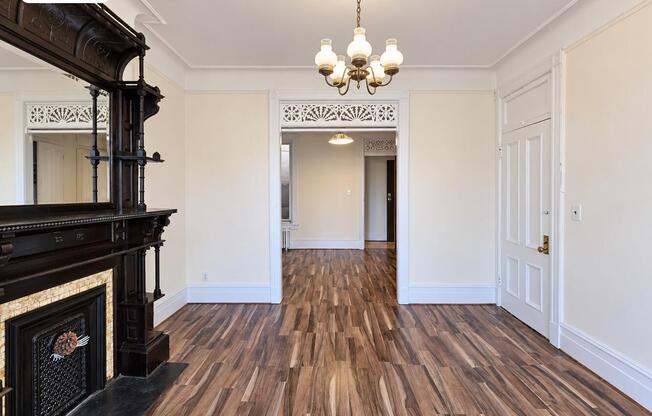 3 beds, 2 baths, $4,500, Unit 2