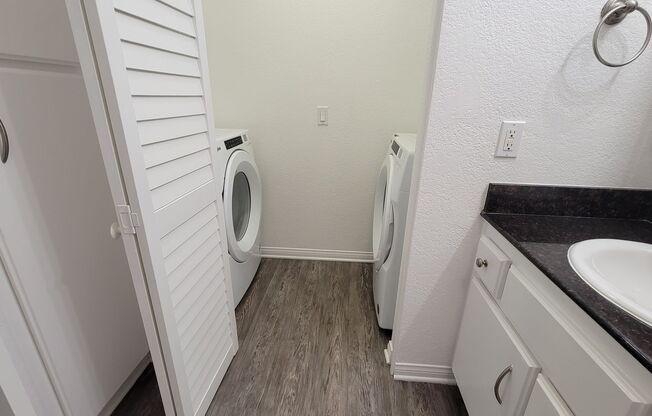 1 bed, 1 bath, 694 sqft, $2,400, Unit 109