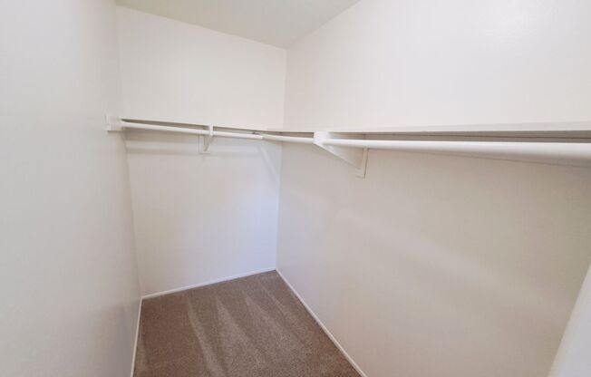 1 bed, 1 bath, 756 sqft, $1,950, Unit 441