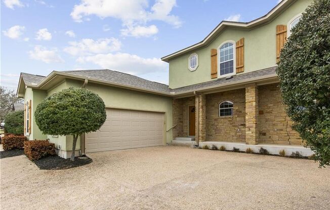 Move in ready - Beautiful home located in Lakeway!