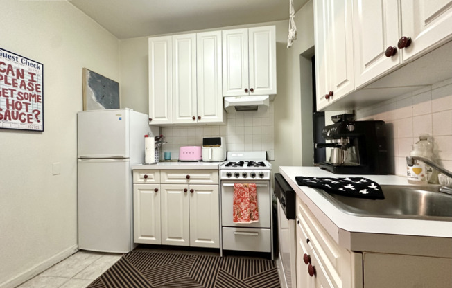 1 bed, 1 bath, 600 sqft, $2,550, Unit 5