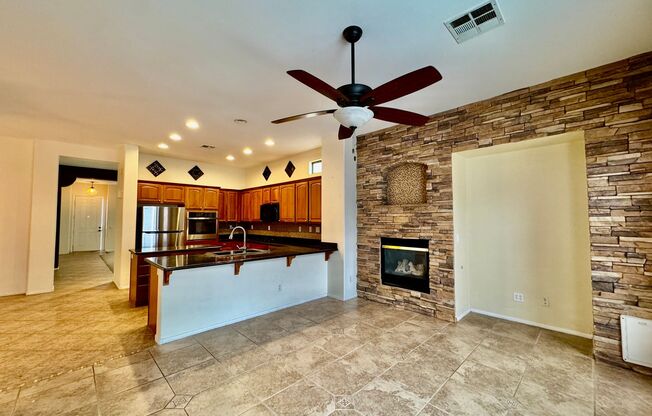 SUMMERLIN POOL HOME WITH SOLAR POWER, 4 BEDROOMS, 3 FULL BATHS!