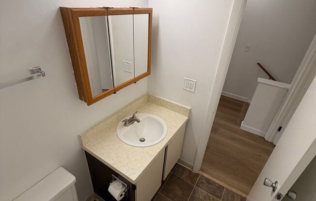 2 beds, 1.5 baths, 1,050 sqft, $1,225, Unit #47