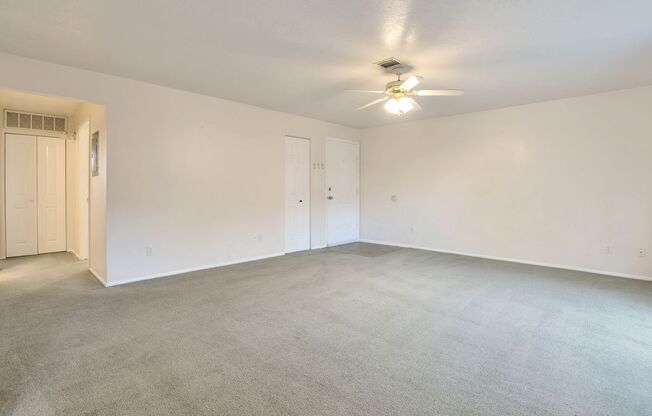 2 beds, 1 bath, $1,250, Unit # 14