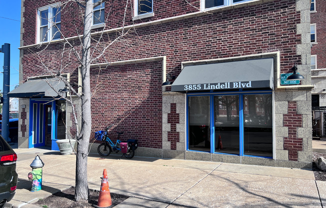 Studio, 1.5 baths, 1,300 sqft, $1,950, Unit 3855