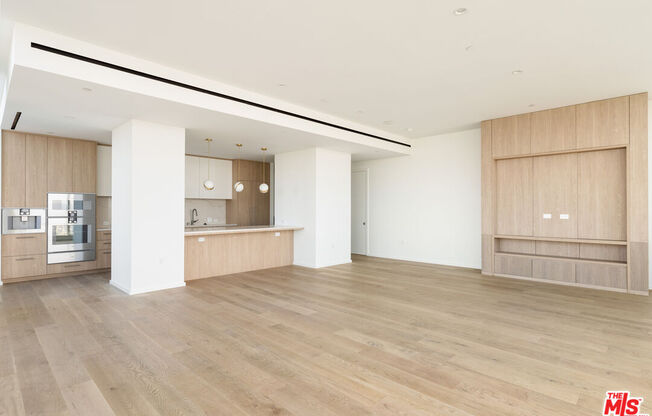 3 beds, 3.5 baths, 2,864 sqft, $17,937, Unit 5802