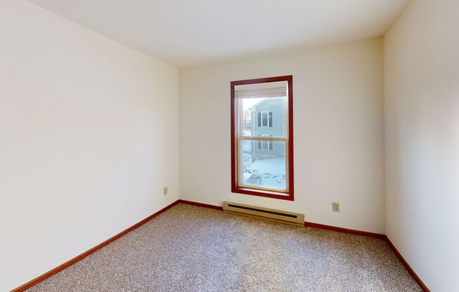 2 beds, 1 bath, 1,050 sqft, $1,655, Unit 7722CE
