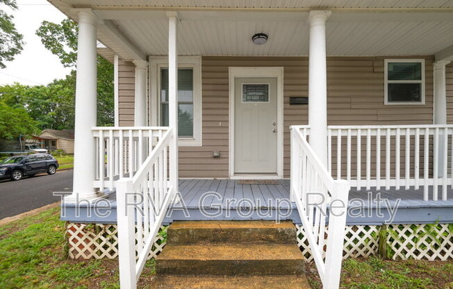 218 E 34 ST