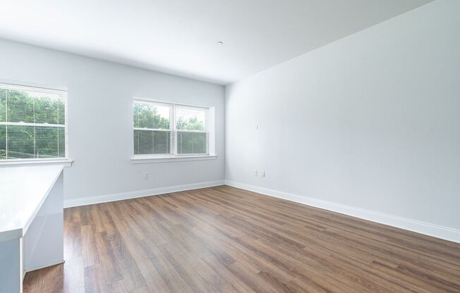 1 bed, 1 bath, 764 sqft, $1,743, Unit GL-15