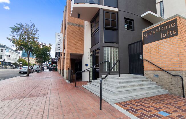 1 bed, 1 bath, 1,000 sqft, $2,450, Unit 431