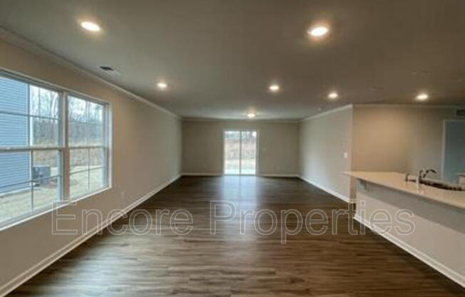 800 BELLEWOOD GDNS DR